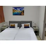 Holiday home Modern - Valley View Pool