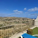 Modern - Valley View Pool Holiday home *