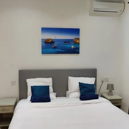 Modern - Valley View Pool Дом отдыха