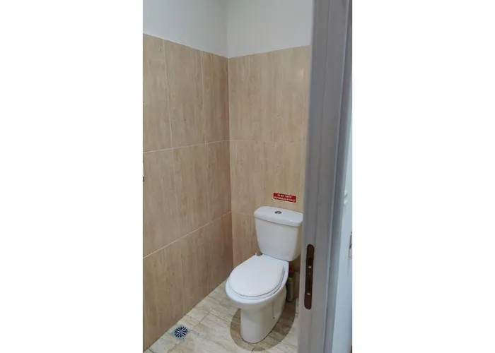 Modern - Valley View Pool